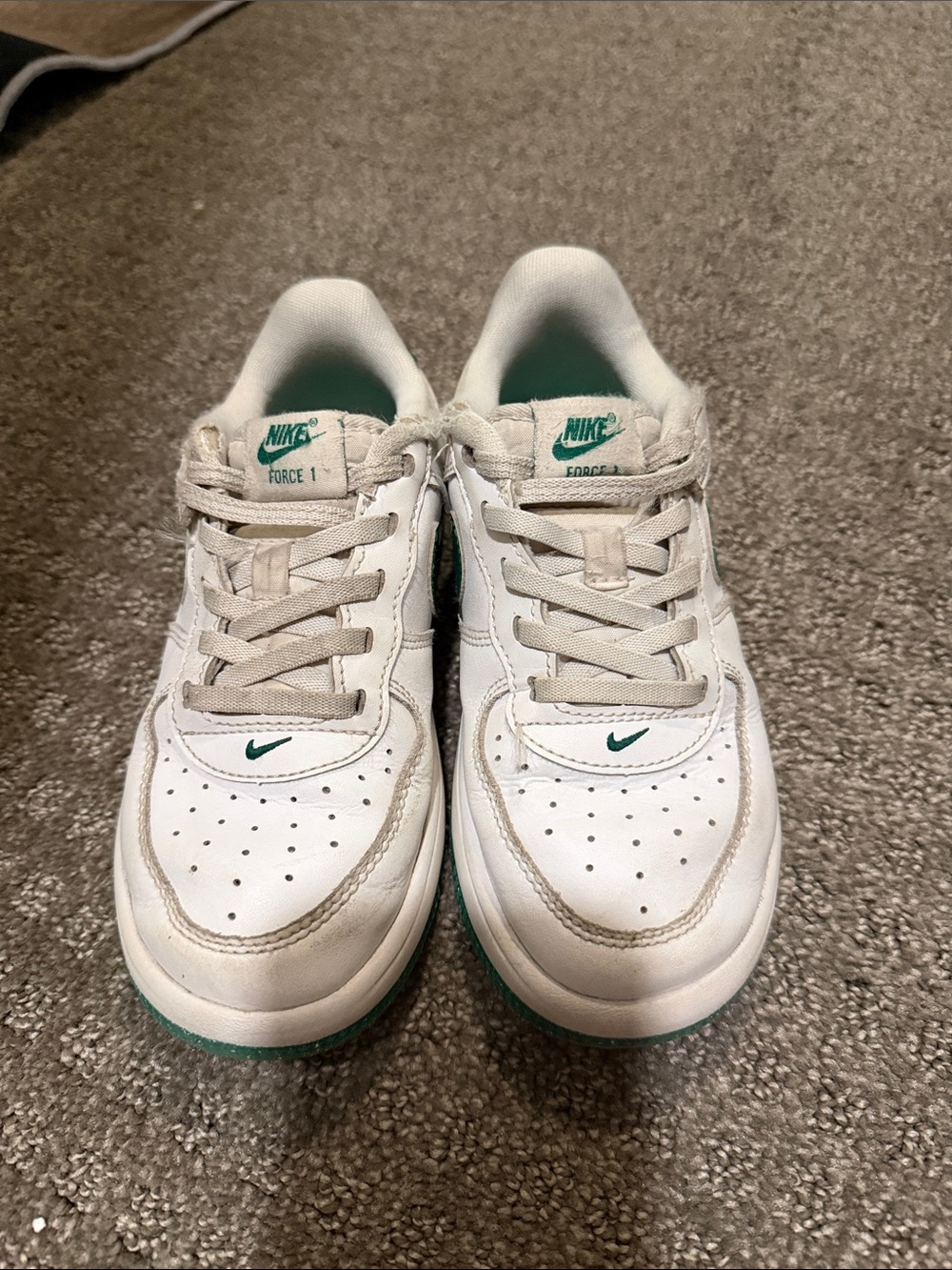 Nike White Low-Top Sneakers with Green